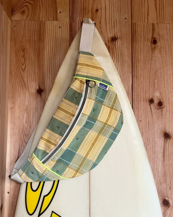 Banane L Carreau jaune