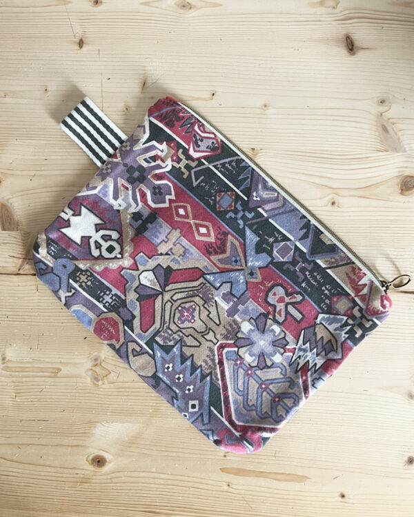 Pochette motif graphique